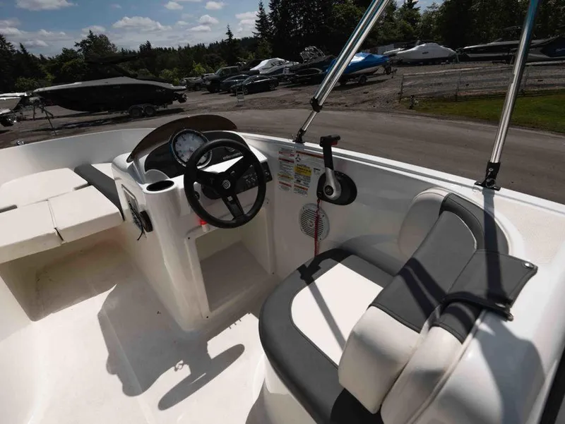 Slide: The Image of Bayliner Element E16 2020 - 7