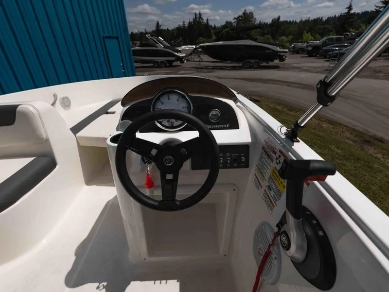 Slide: The Image of Bayliner Element E16 2020 - 8