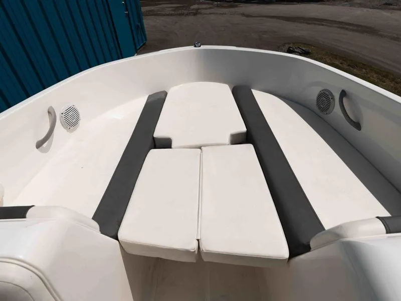 Slide: The Image of Bayliner Element E16 2020 - 9