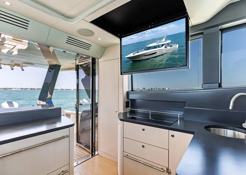 Slide: The Image of Scout 670 LXS 2026 - 30