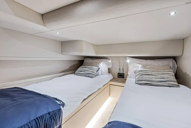 Slide: The Image of Scout 670 LXS 2026 - 47