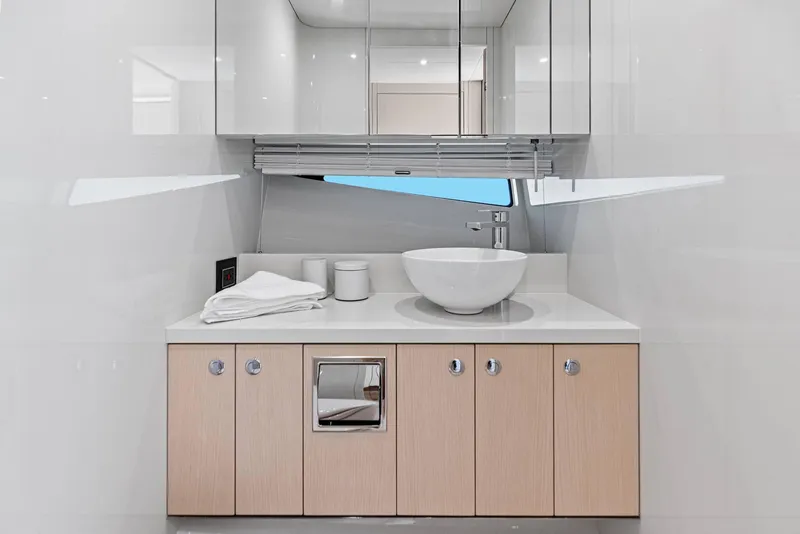 Slide: The Image of Scout 670 LXS 2026 - 55