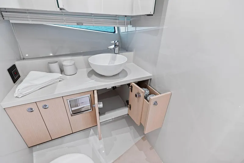 Slide: The Image of Scout 670 LXS 2026 - 57