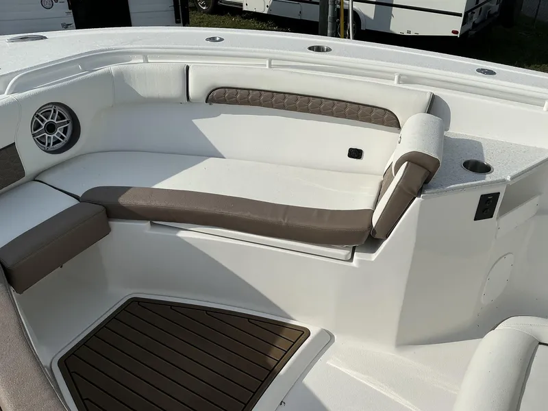 Slide: The Image of Tidewater 282CC 2025 - 17