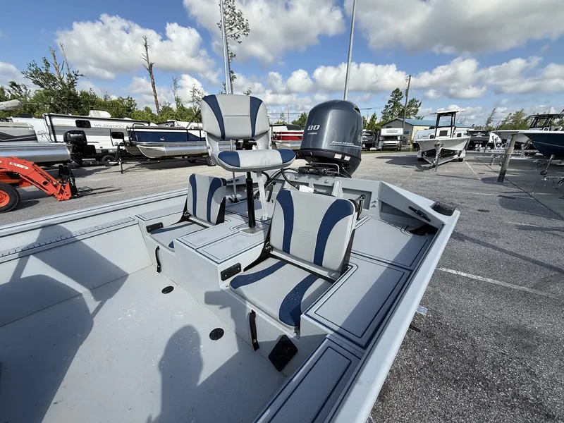 Slide: The Image of G3 Gator Tough 18 CCJ DLX 2025 - 3