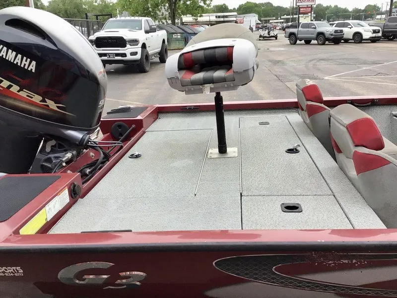 Slide: The Image of 2020 G3 1710 SPORTSMAN boat with Yamaha engine, parked in a lot. - 16