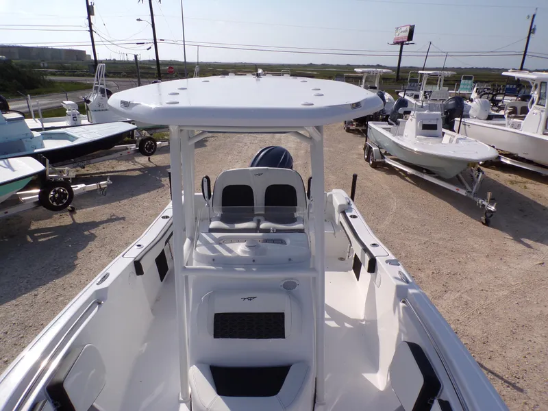 Slide: The Image of Tidewater 220 LXF 2025 - 14