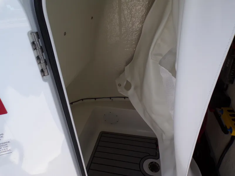 Slide: The Image of Tidewater 220 LXF 2025 - 21