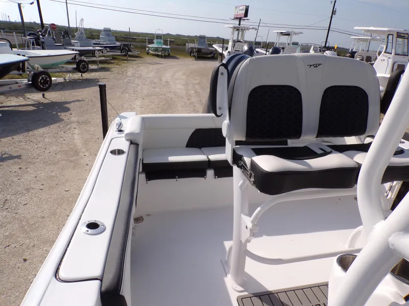 Slide: The Image of Tidewater 220 LXF 2025 - 26