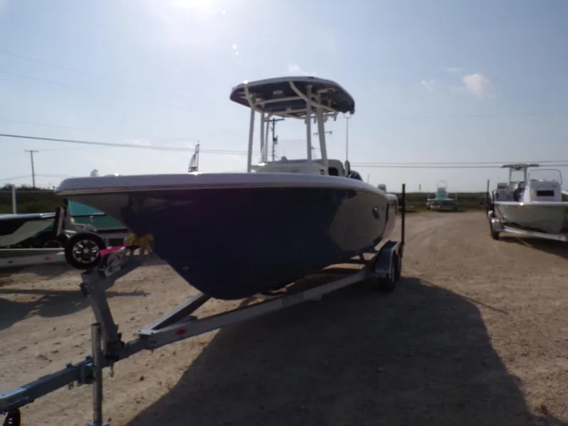 Slide: The Image of Tidewater 220 LXF 2025 - 3