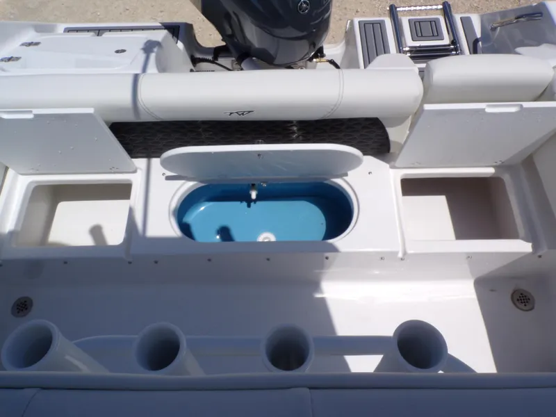 Slide: The Image of Tidewater 220 LXF 2025 - 32