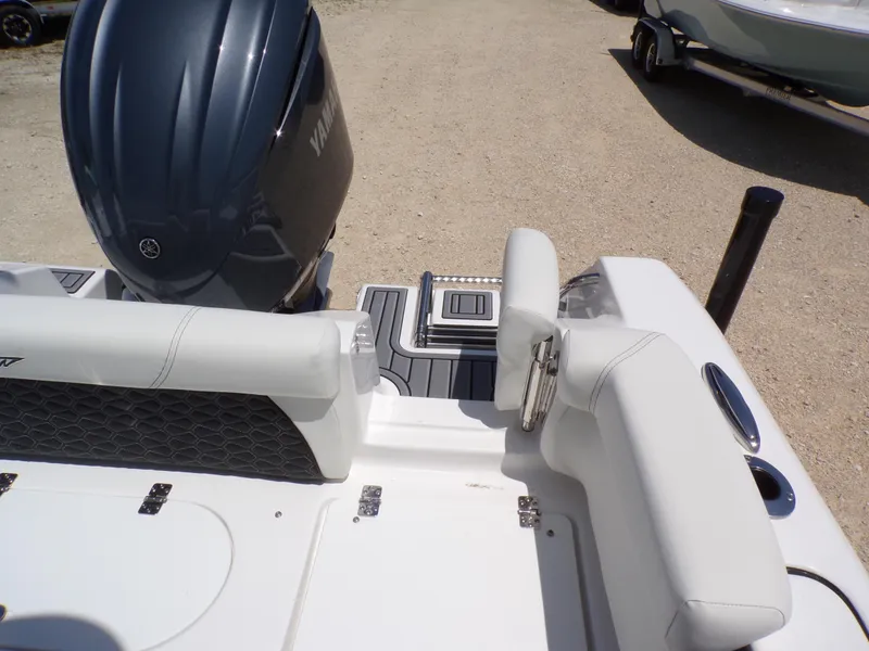 Slide: The Image of Tidewater 220 LXF 2025 - 35