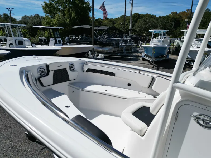 Slide: The Image of Tidewater 220 LXF 2025 - 43