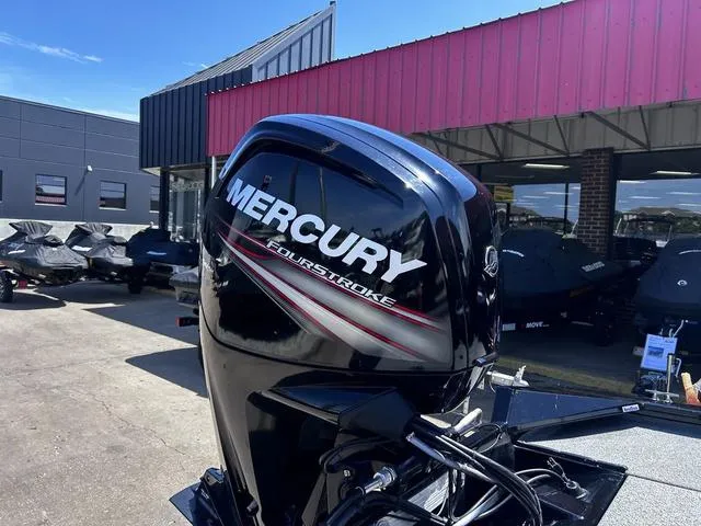 Slide: The Image of Tracker Pro Team 175 TF 2019 - 10