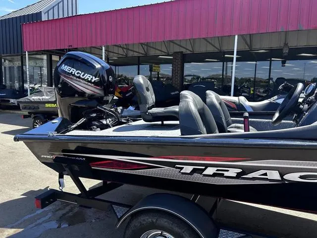 Slide: The Image of Tracker Pro Team 175 TF 2019 - 6