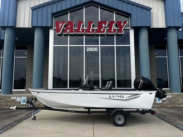 Slide: The Image of Lund 1650 Angler SS 2025 - 1