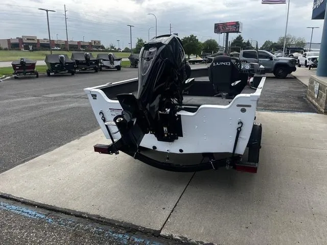 Slide: The Image of Lund 1650 Angler SS 2025 - 10