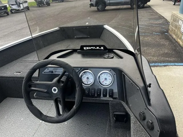 Slide: The Image of Lund 1650 Angler SS 2025 - 19