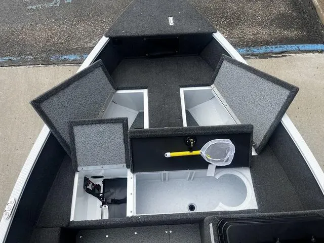 Slide: The Image of Lund 1650 Angler SS 2025 - 23