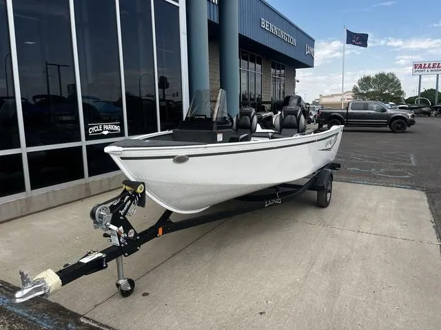 Slide: The Image of Lund 1650 Angler SS 2025 - 5