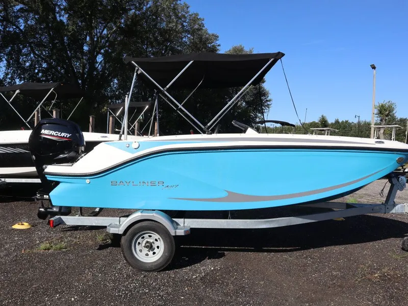 Slide: The Image of Bayliner Element E17 2025 - 2