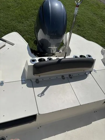 Slide: The Image of Stingray 236CC 2018 - 12