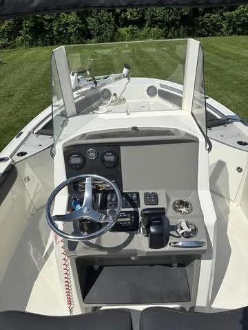 Slide: The Image of Stingray 236CC 2018 - 15