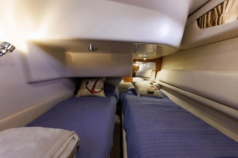 Slide: The Image of Regal Commodore 3880 2003 - 52