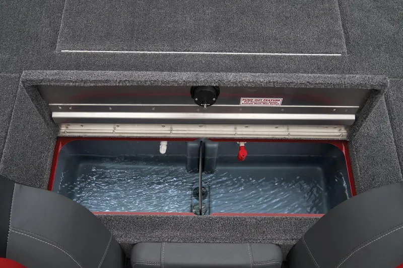 Slide: The Image of Tracker Pro Team 175 2025 - 60