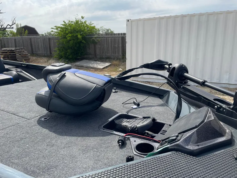 Slide: The Image of 2025 Ranger RT188P boat deck with seat and control panel. - 5