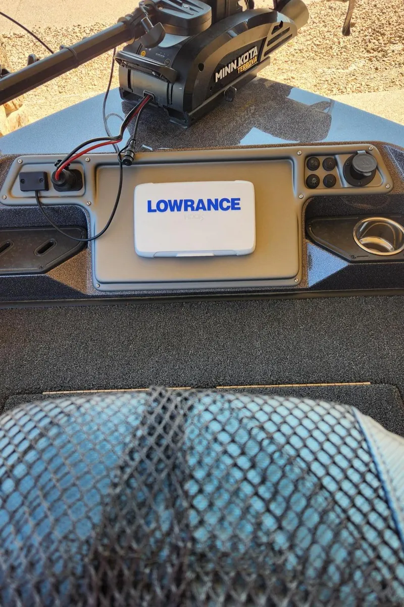 Slide: The Image of 2024 Ranger 1850MS boat dashboard with Lowrance device and Minn Kota equipment. - 7