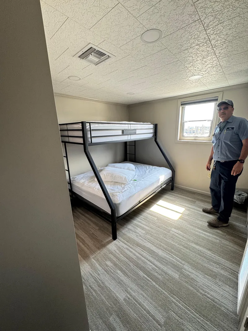 Slide: The Image of Custom House Boat 1985 - 51