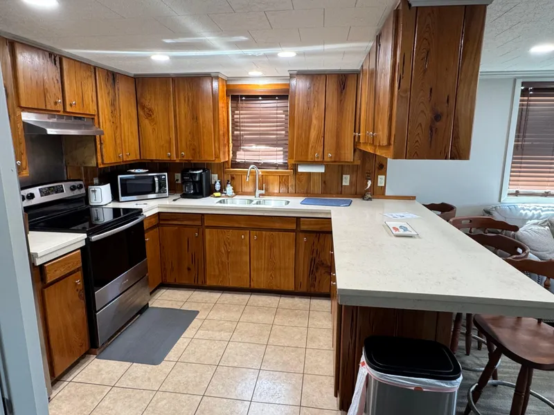 Slide: The Image of Custom House Boat 1985 - 53