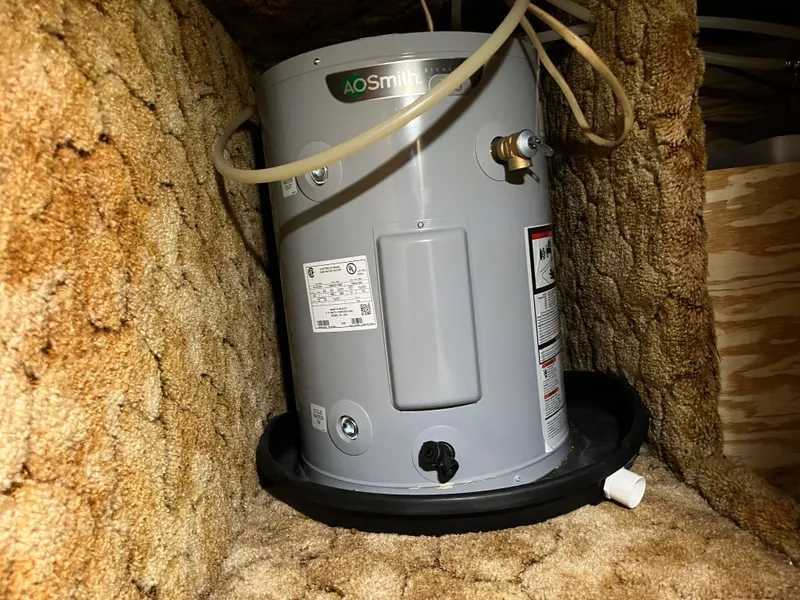 Slide: The Image of AO Smith water heater in 1987 Sumerset Custom houseboat interior. - 23