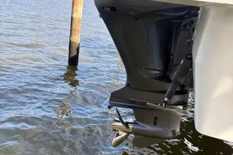 Slide: The Image of Outboard motor of 2020 Jeanneau Leader 9.0 CC on water. - 15