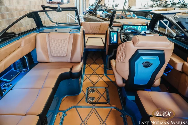 Slide: The Image of Malibu M230 2025 - 11