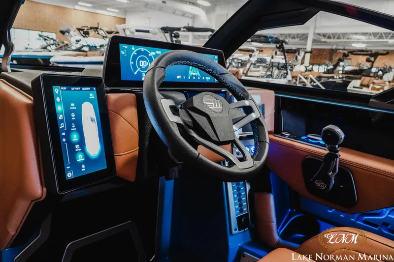 Slide: The Image of Malibu M230 2025 - 16