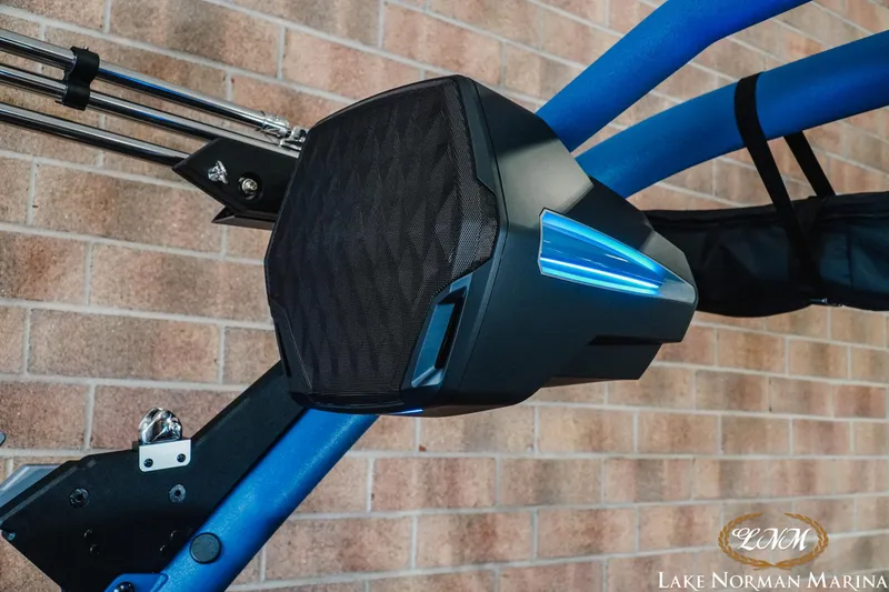 Slide: The Image of Malibu M230 2025 - 22