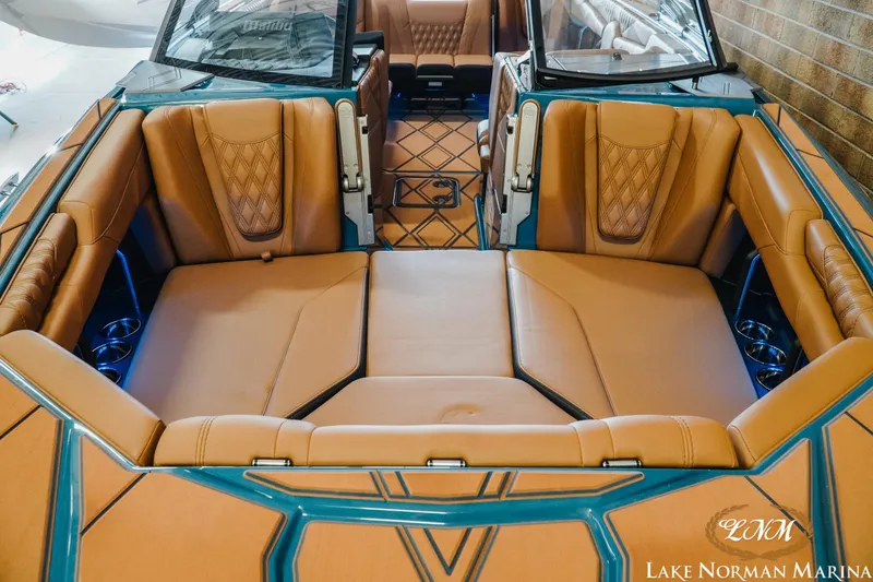 Slide: The Image of Malibu M230 2025 - 5