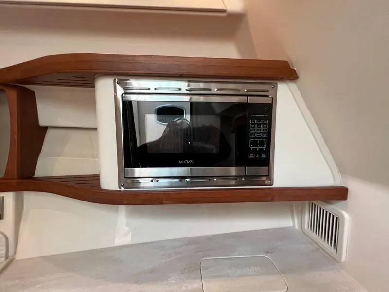 Slide: The Image of Grady-White Freedom 375 2020 - 52