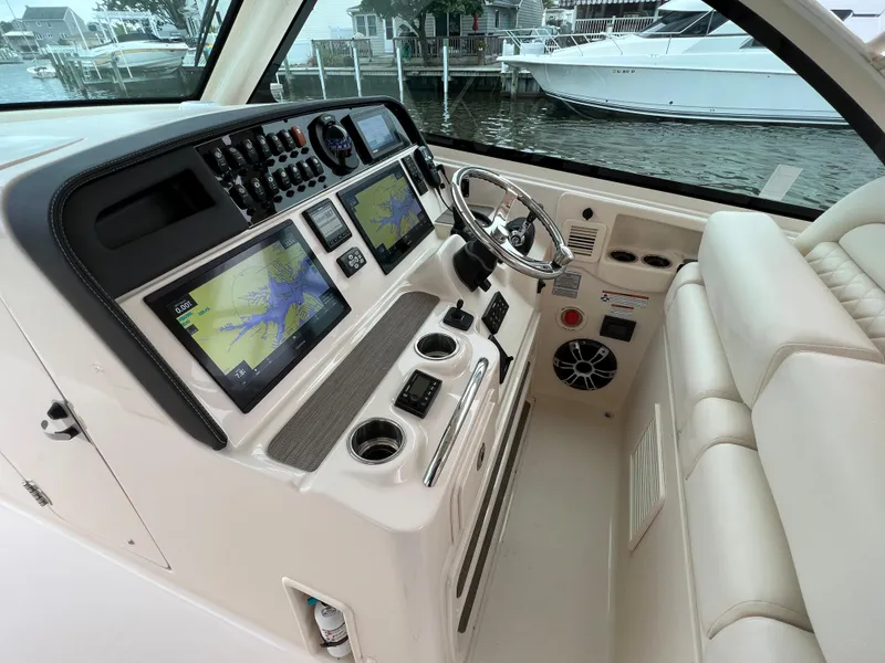 Slide: The Image of Grady-White Freedom 375 2020 - 86