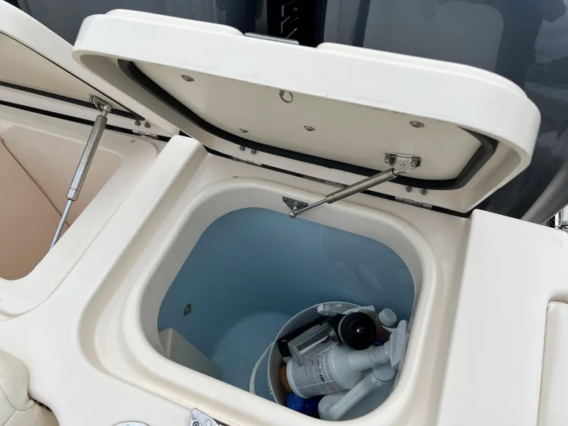 Slide: The Image of Grady-White Freedom 375 2020 - 90