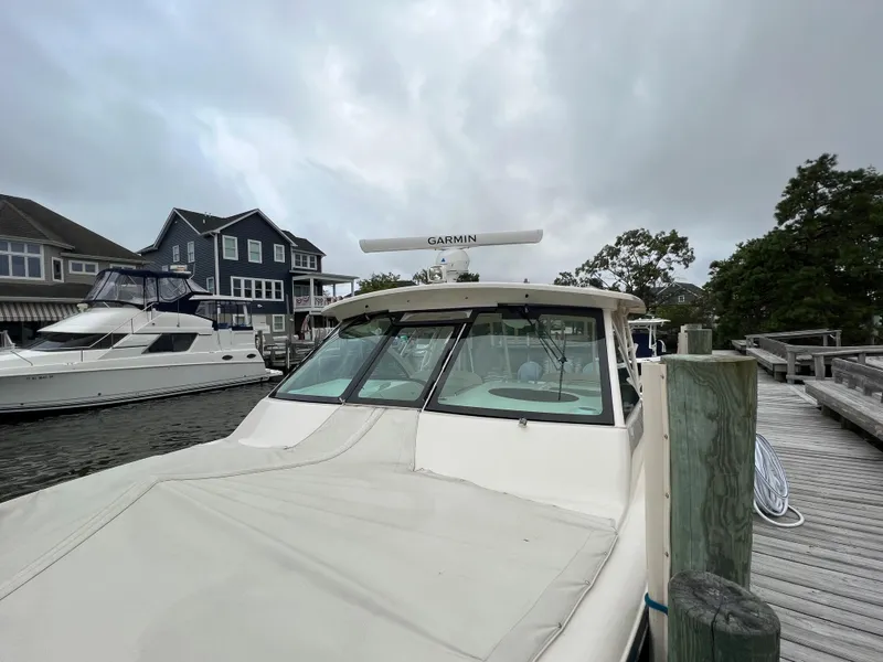 Slide: The Image of Grady-White Freedom 375 2020 - 96