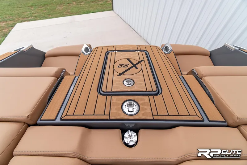 Slide: The Image of MasterCraft X22 2025 - 53