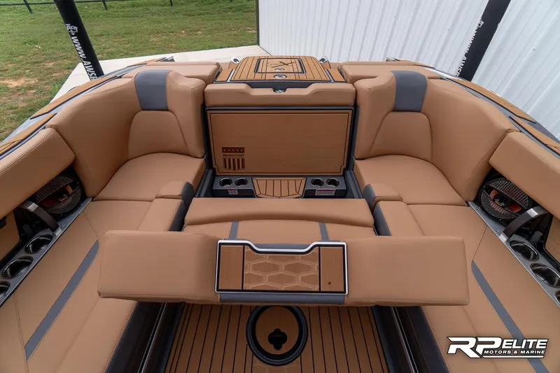 Slide: The Image of MasterCraft X22 2025 - 56