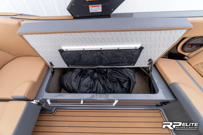 Slide: The Image of MasterCraft X22 2025 - 66