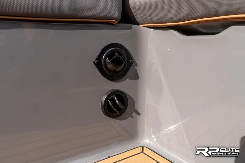 Slide: The Image of MasterCraft X22 2025 - 67