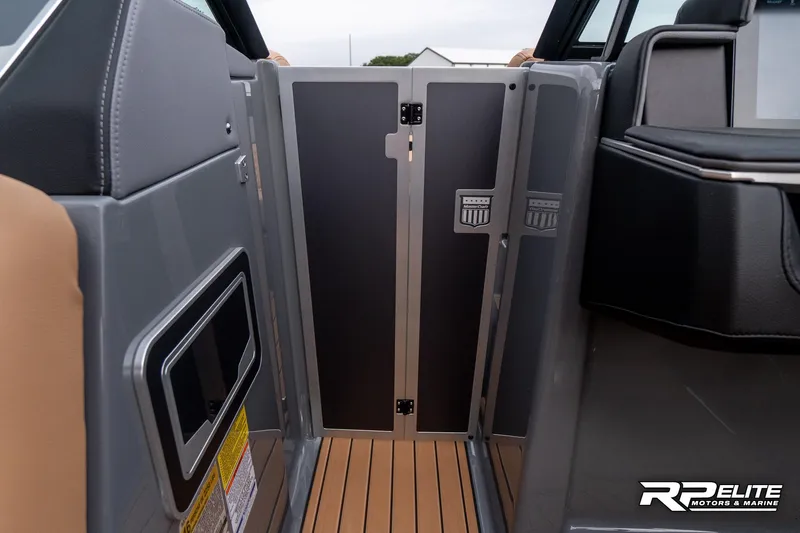 Slide: The Image of MasterCraft X22 2025 - 96