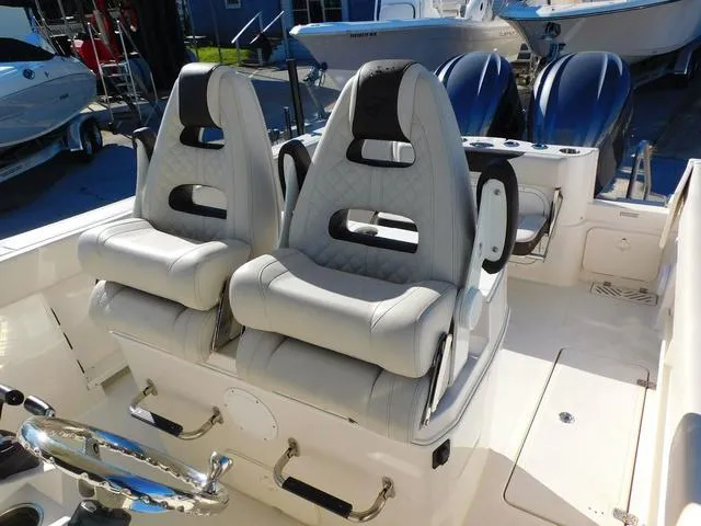 Slide: The Image of Sailfish 290 CC 2023 - 12