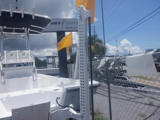 Slide: The Image of Piranha Casador B2200 2023 - 4